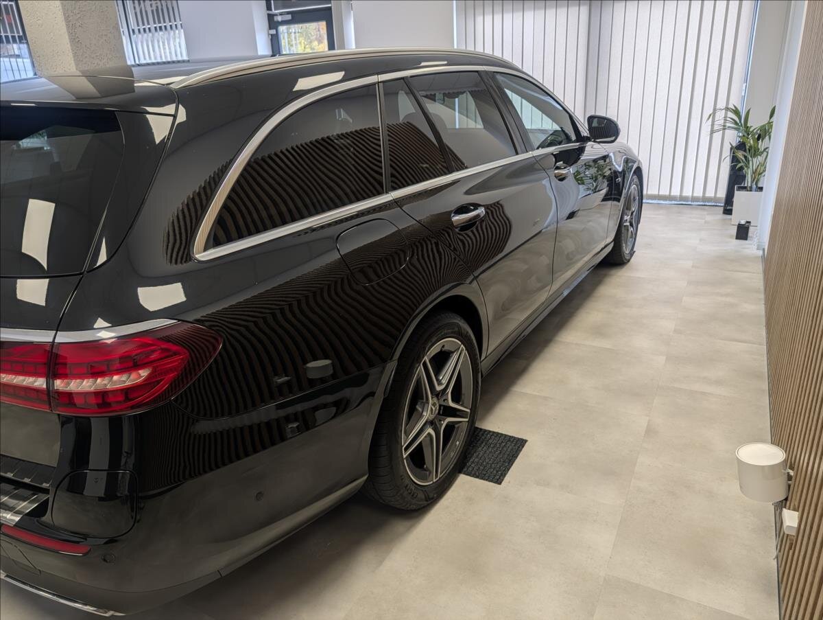 Mercedes-Benz Třídy E Kombi 2,0 l 143 kw