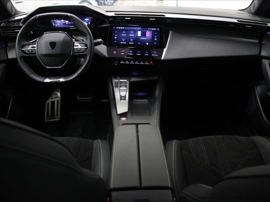 Peugeot 408 Liftback 1,6 l 165 kw