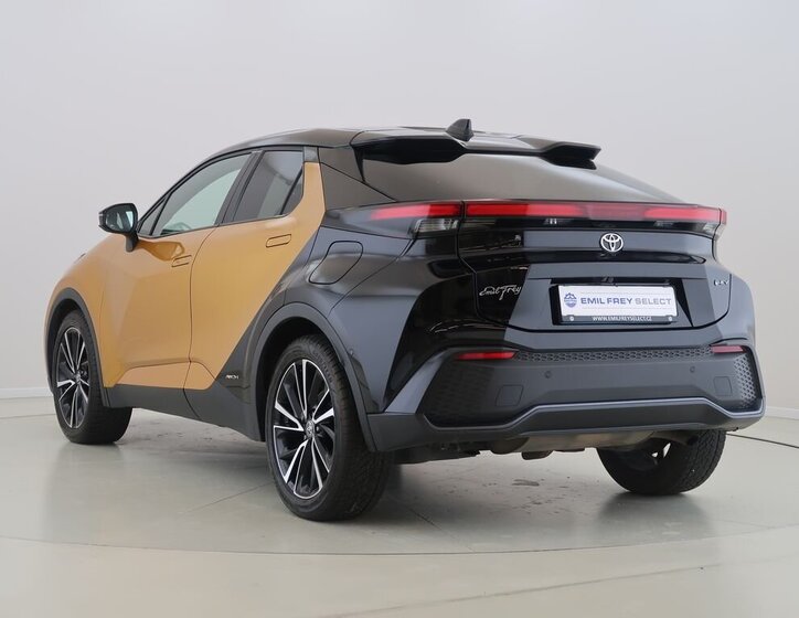 Toyota C-HR SUV / Terénní 2,0 l 112 kw