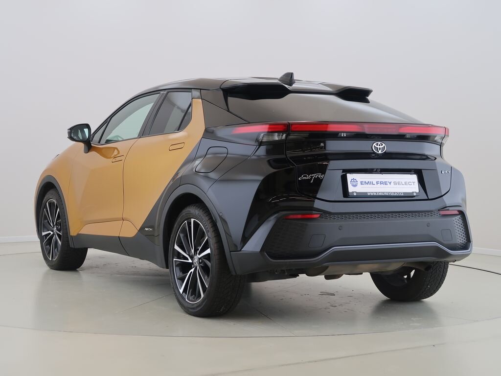 Toyota C-HR SUV / Terénní 2,0 l 112 kw