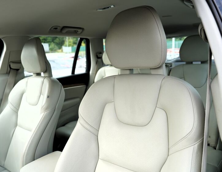 Volvo XC90 25