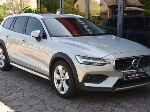Volvo V60 Kombi 2,0 l 140 kw