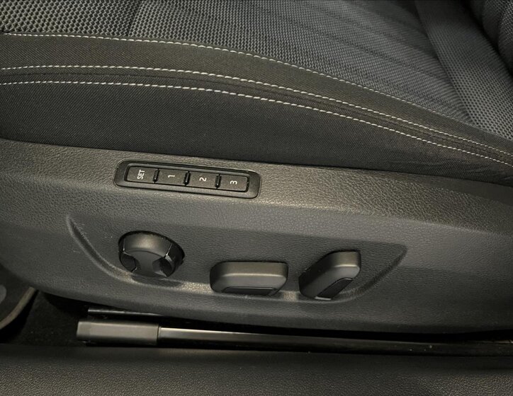 Škoda Superb Liftback 1,4 l 160 kw