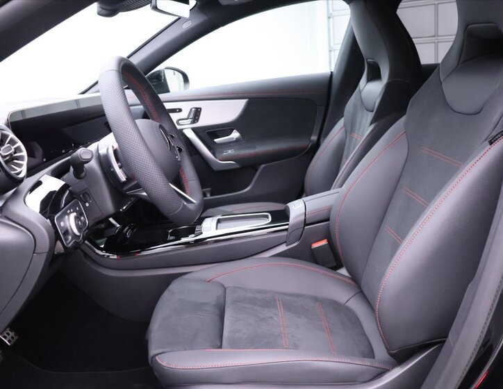 Mercedes-Benz CLA Kupé 1,3 l 120 kw