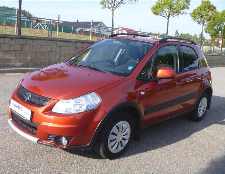 Suzuki SX4 1