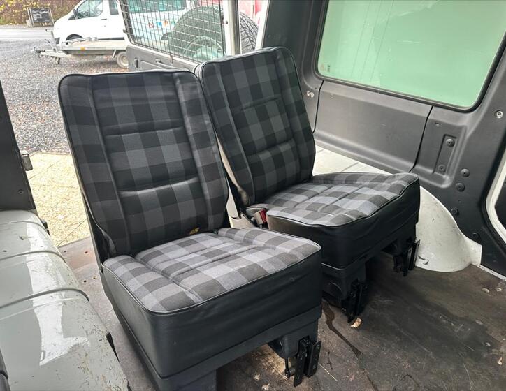 Mercedes-Benz Třídy G 13