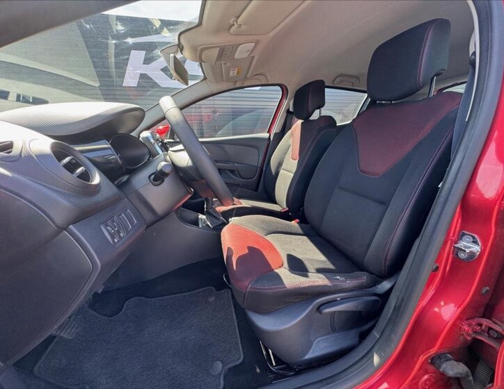 Renault Clio Hatchback 1,1 l 54 kw