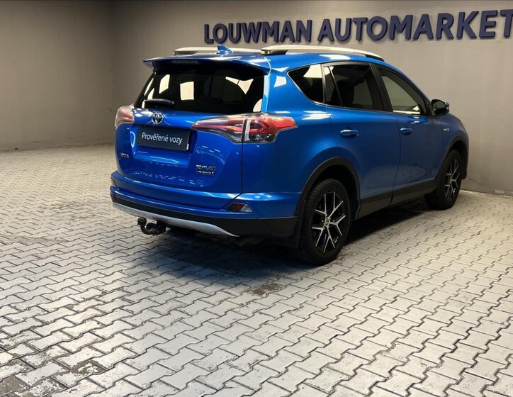 Toyota RAV4 2