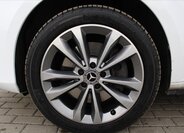 Mercedes-Benz Třídy V 12