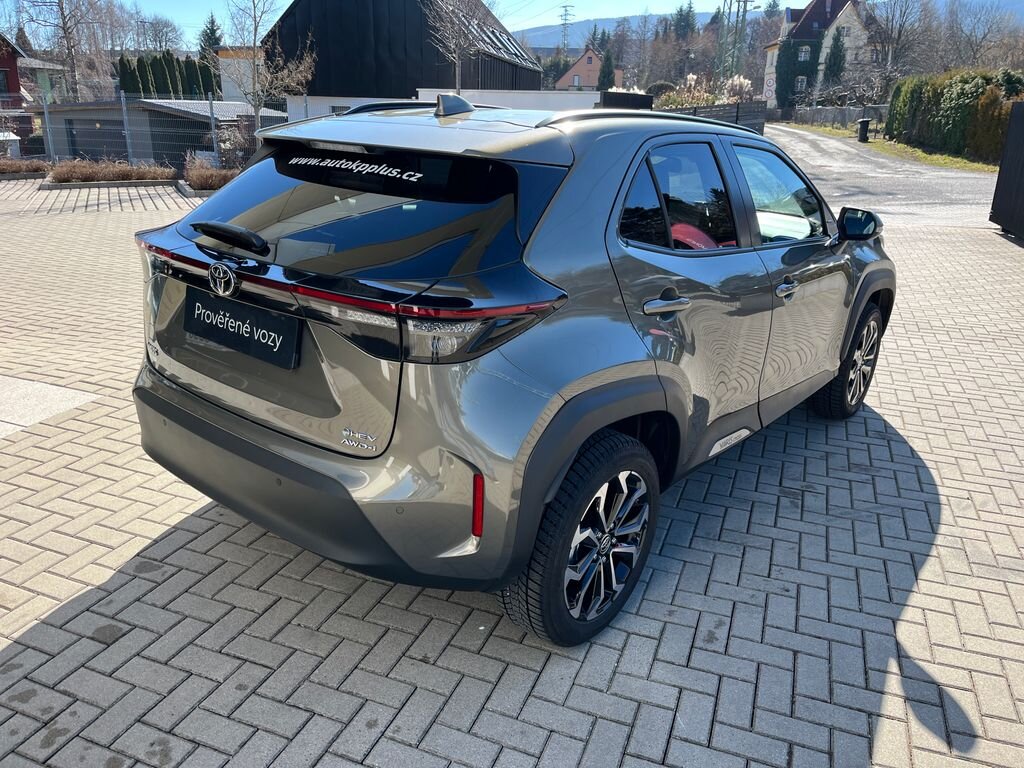 Toyota Yaris Cross SUV / Terénní 1,5 l 68 kw