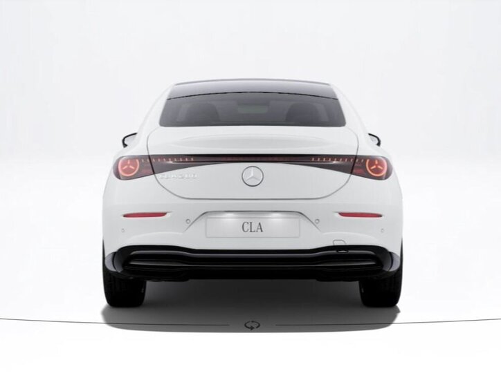 Mercedes-Benz CLA Sedan 1,5 l 142 kw