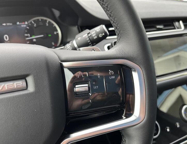 Land Rover Range Rover Evoque 21