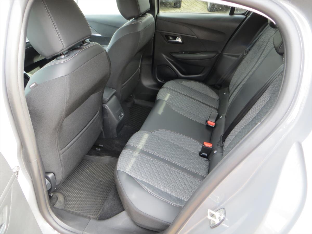 Peugeot 208 Hatchback 1,2 l 74 kw