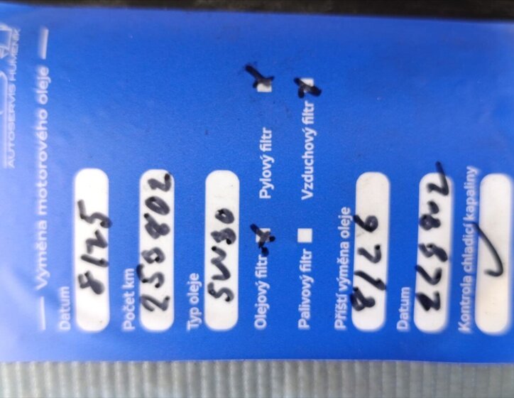 Volkswagen Passat Sedan / Limuzína 2,0 l 103 kw