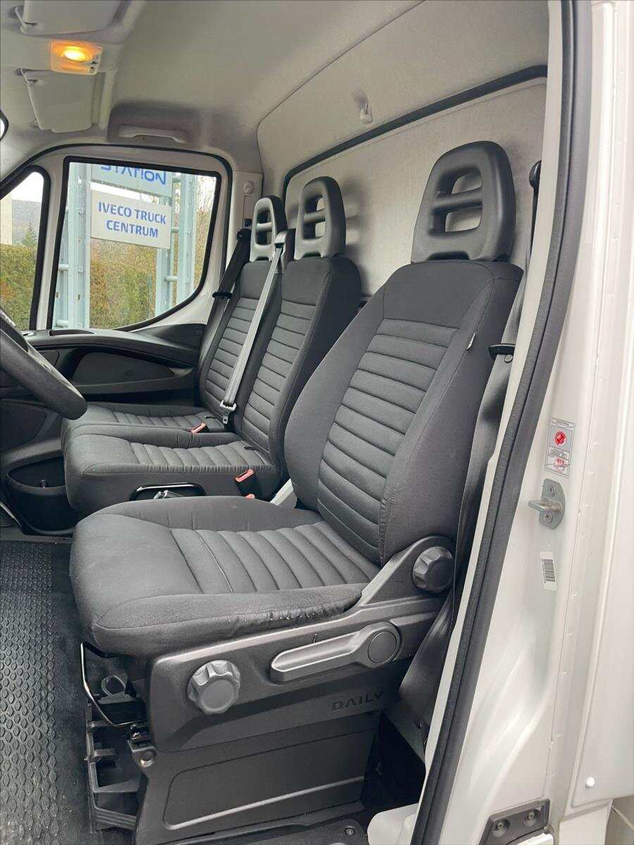 Iveco Daily Skříň 2,3 l 0