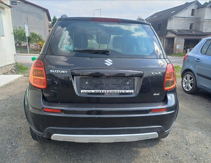 Suzuki SX4 Hatchback 2,0 l 99 kw