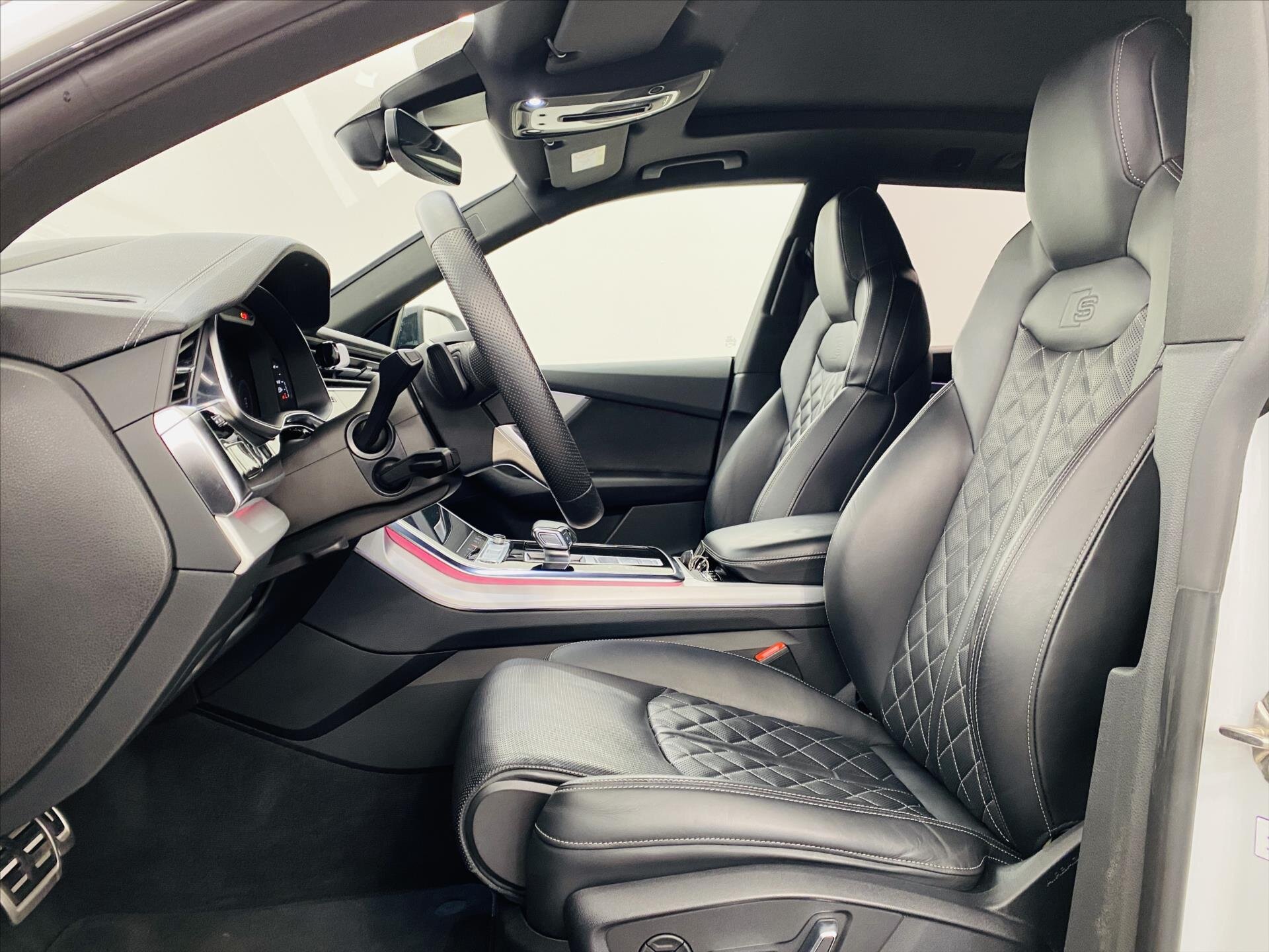 Audi Q8 SUV / Terénní 3,0 l 210 kw