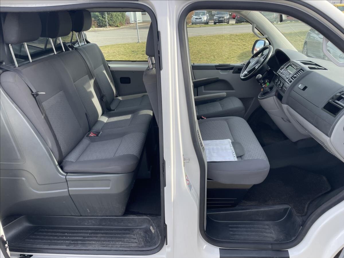 Volkswagen Transporter Kombi 2,0 l 75 kw