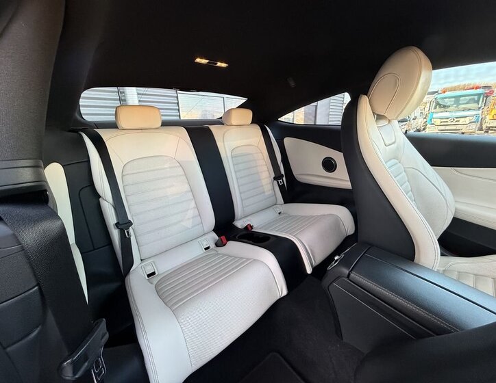 Mercedes-Benz Třídy C Kupé 2,1 l 150 kw