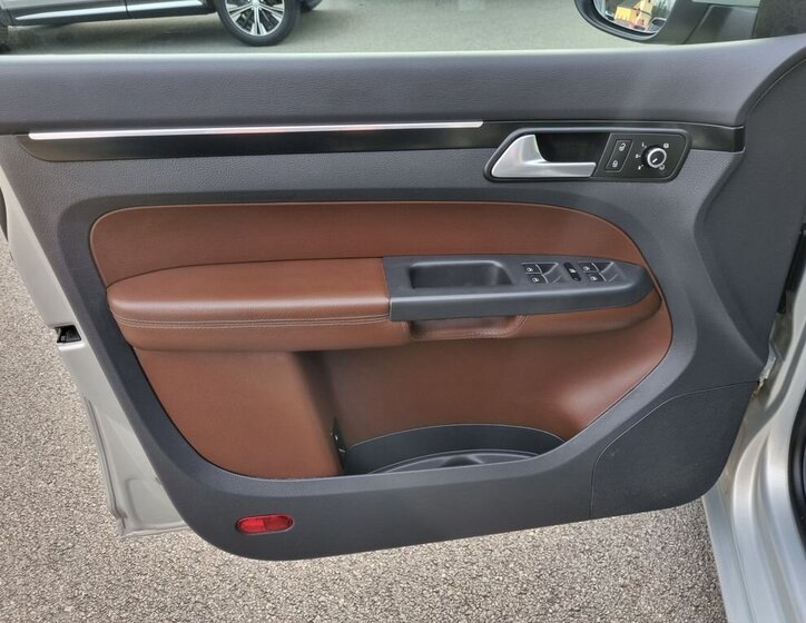 Volkswagen Touran 19