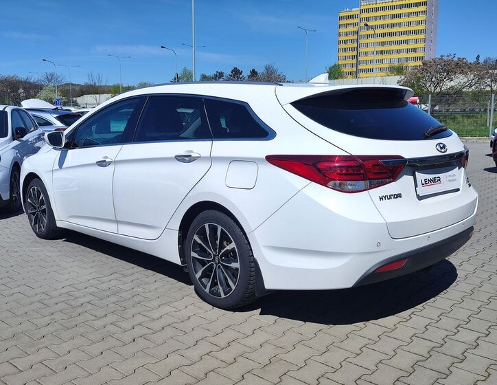 Hyundai i40 Kombi 1,6 l 100 kw