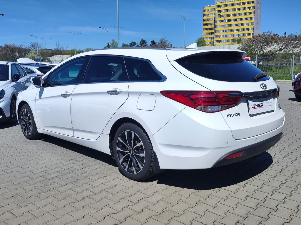 Hyundai i40 Kombi 1,6 l 100 kw