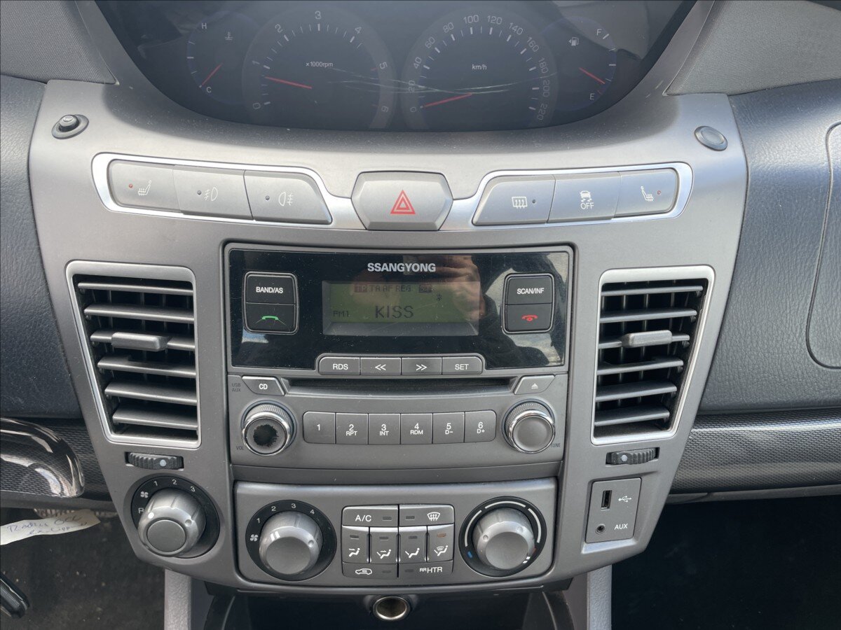 SsangYong Rodius SUV / Terénní 2,0 l 114 kw
