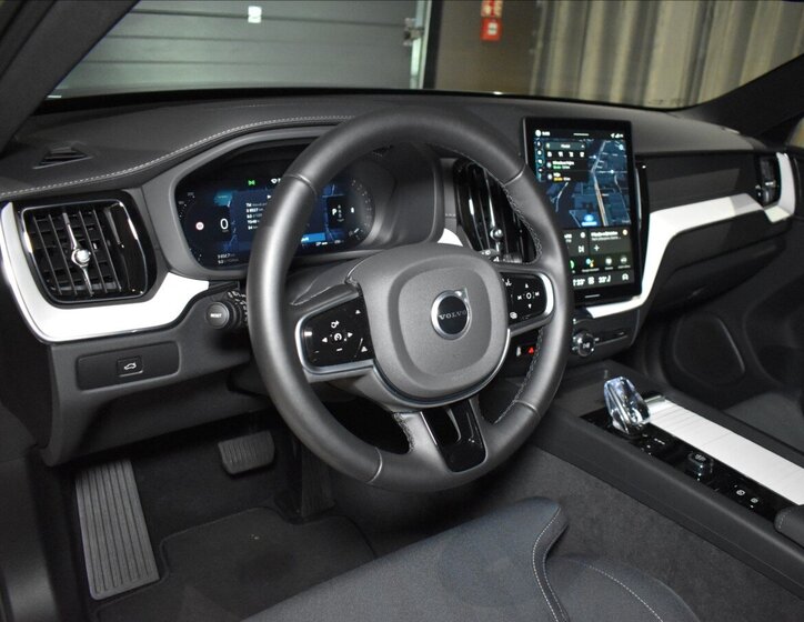 Volvo XC60 SUV / Terénní 2,0 l 184 kw