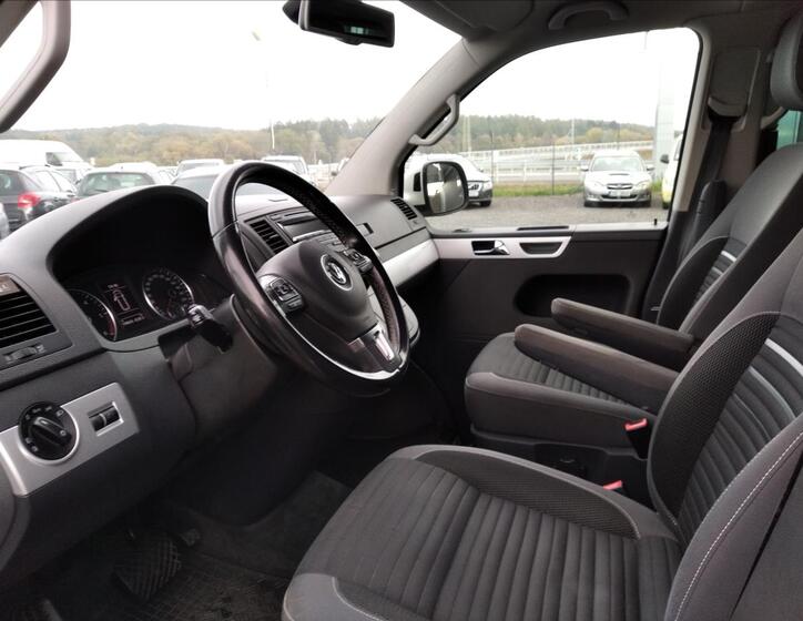 Volkswagen Multivan 12