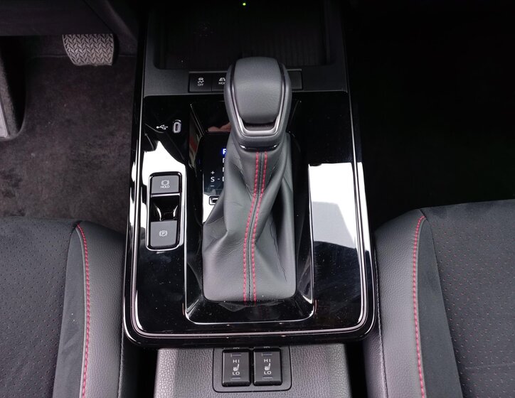 Toyota Corolla Cross CUV / Crossover 2,0 l 98 kw