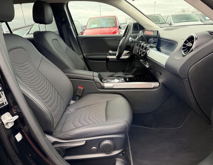 Mercedes-Benz GLB SUV / Terénní 2,0 l 110 kw