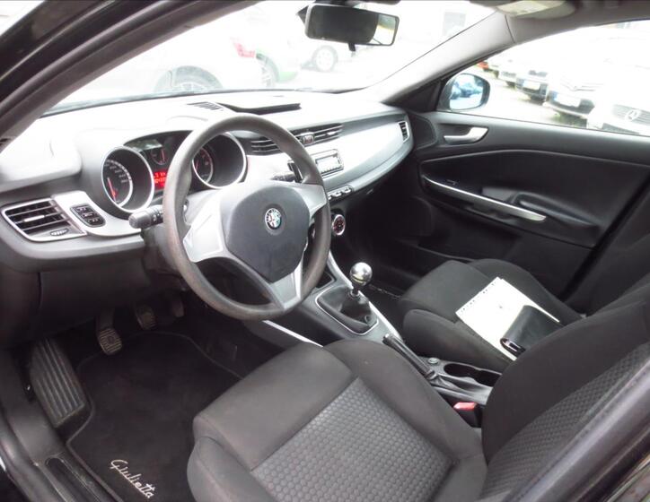 Alfa Romeo Giulietta 10