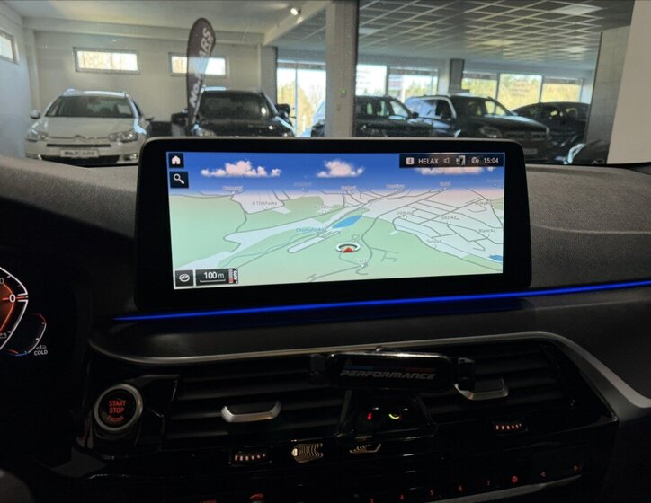 BMW Řada 5 Kombi 3,0 l 210 kw