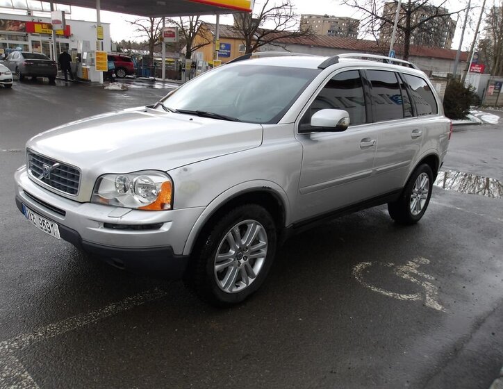 Volvo XC90 SUV 2,4 l 136 kw