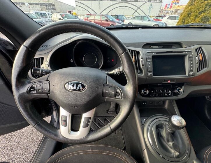 KIA Sportage SUV 2,0 l 120 kw