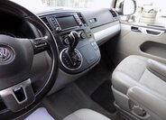 Volkswagen Multivan 28