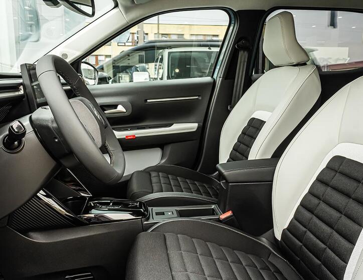 Citroën ë-C3 Aircross 11