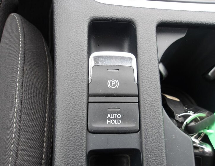 Volkswagen Passat Kombi 1,6 l 88 kw