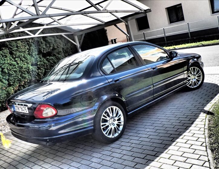 Jaguar X-Type Sedan 2,2 l 114 kw