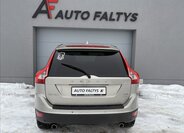 Volvo XC60 SUV 2,4 l 120 kw