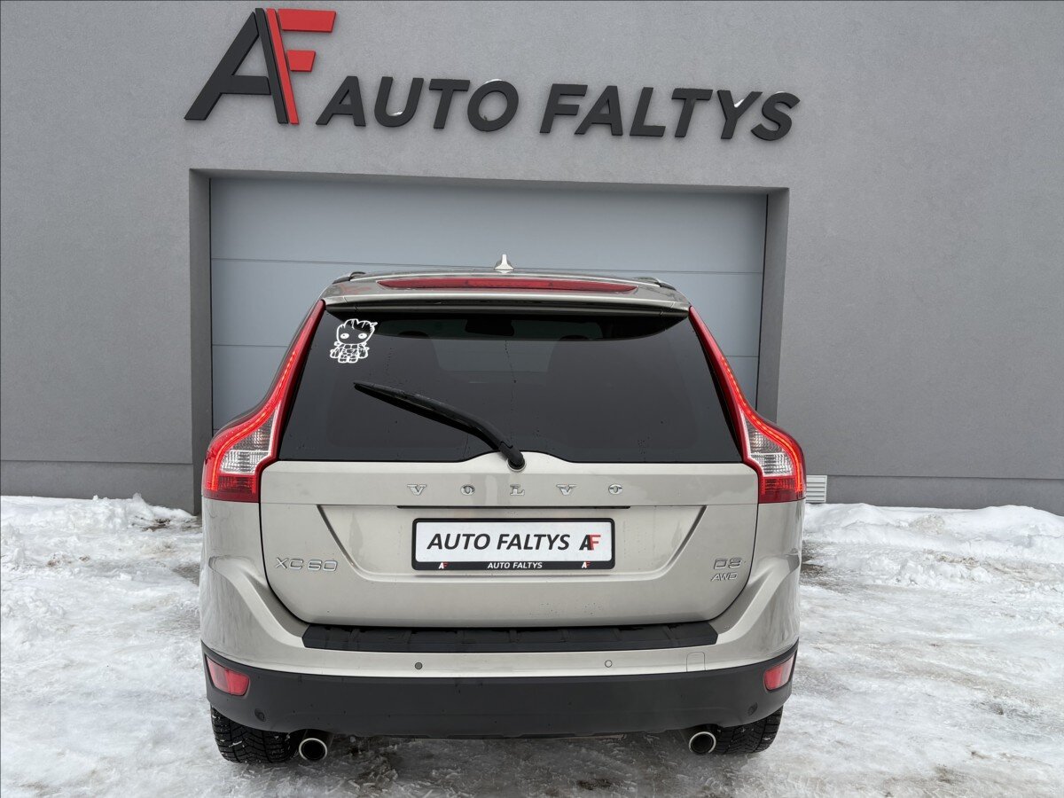 Volvo XC60 SUV 2,4 l 120 kw