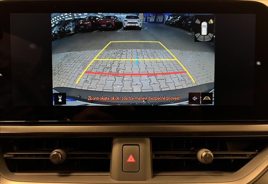 Lexus UX 300h SUV 2,0 l 146 kw