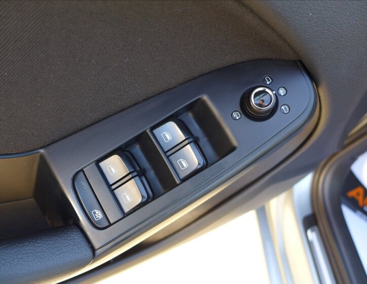 Audi A4 Kombi 2,0 l 105 kw