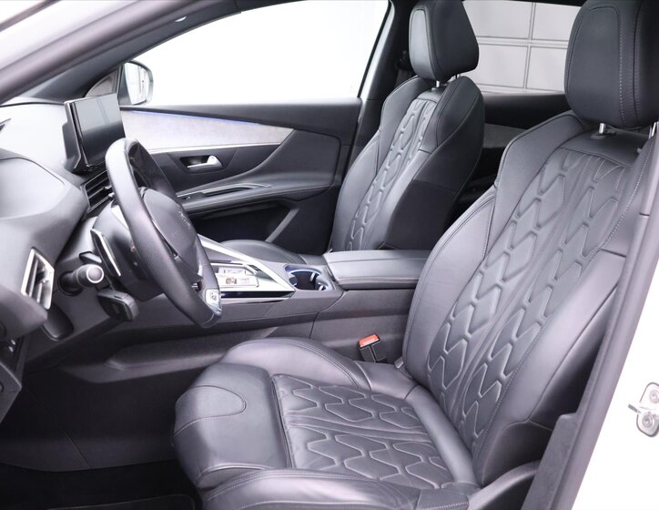 Peugeot 3008 SUV / Terénní 1,6 l 133 kw