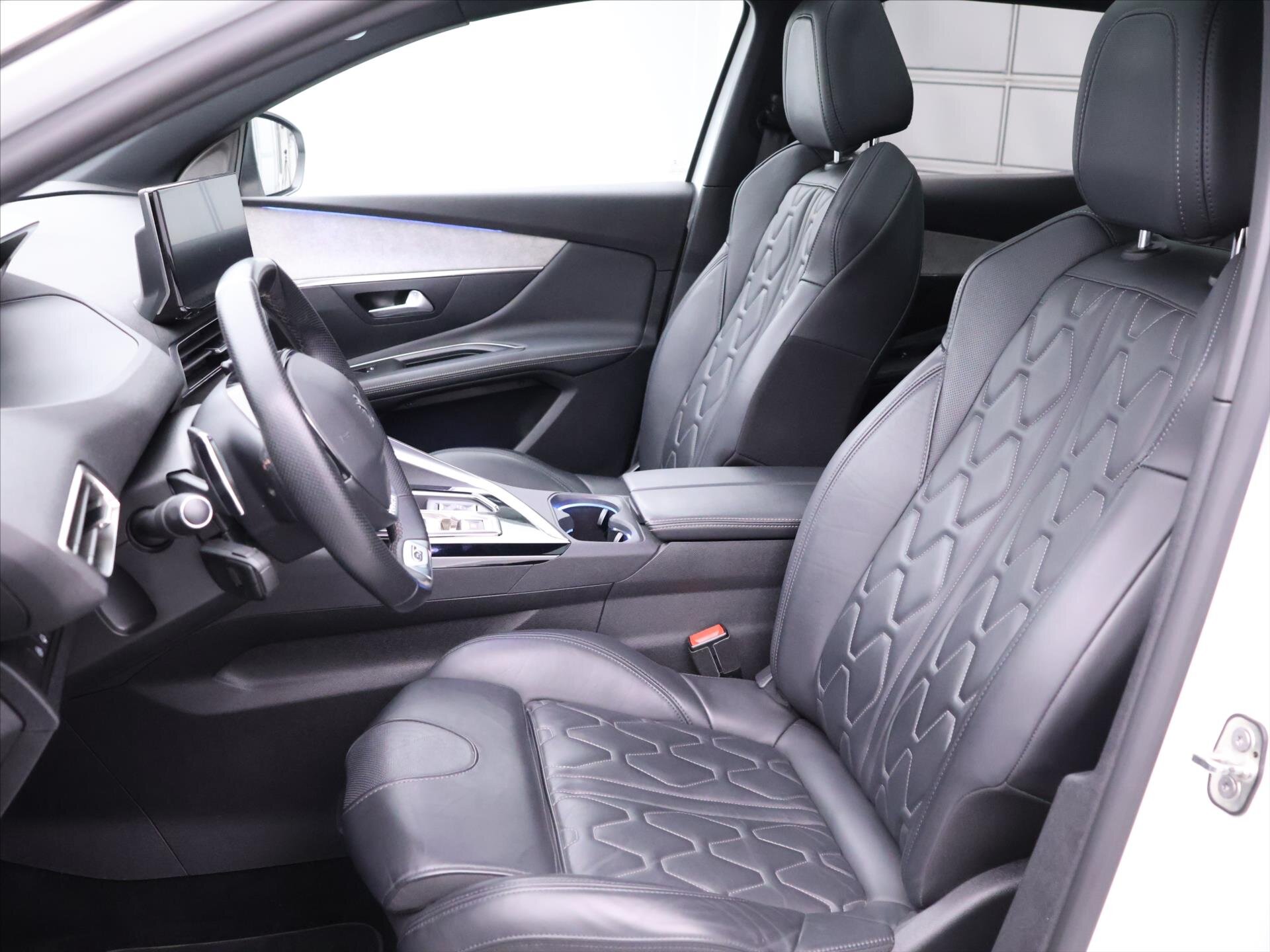 Peugeot 3008 SUV / Terénní 1,6 l 133 kw