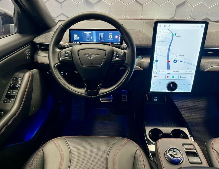 Ford Mustang Mach-E SUV / Terénní 0,0 198 kw