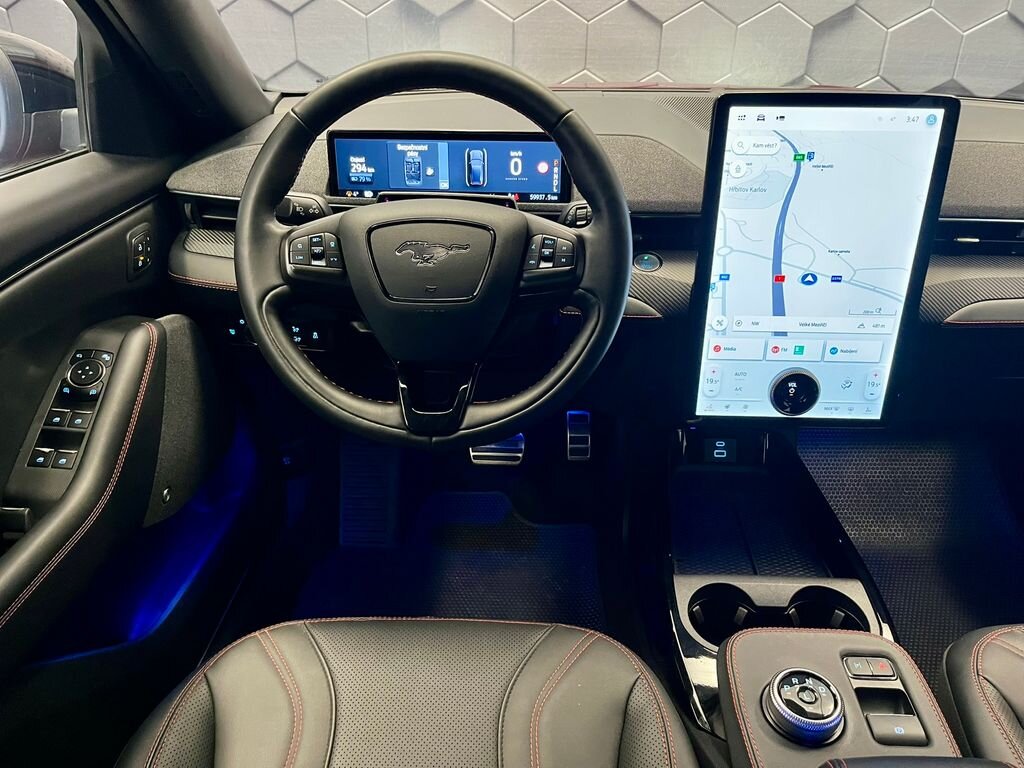 Ford Mustang Mach-E SUV / Terénní 0,0 198 kw