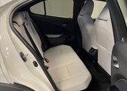 Lexus UX 300h Hatchback 2,0 l 146 kw