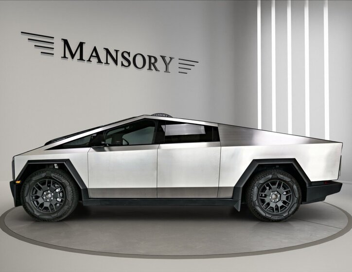 Tesla Ostatní SUV 0,0 450 kw