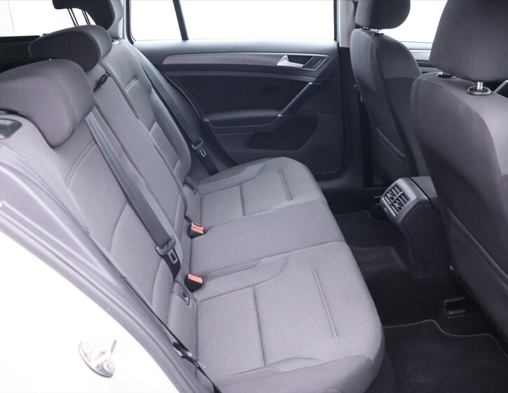 Volkswagen Golf Kombi 2,0 l 110 kw